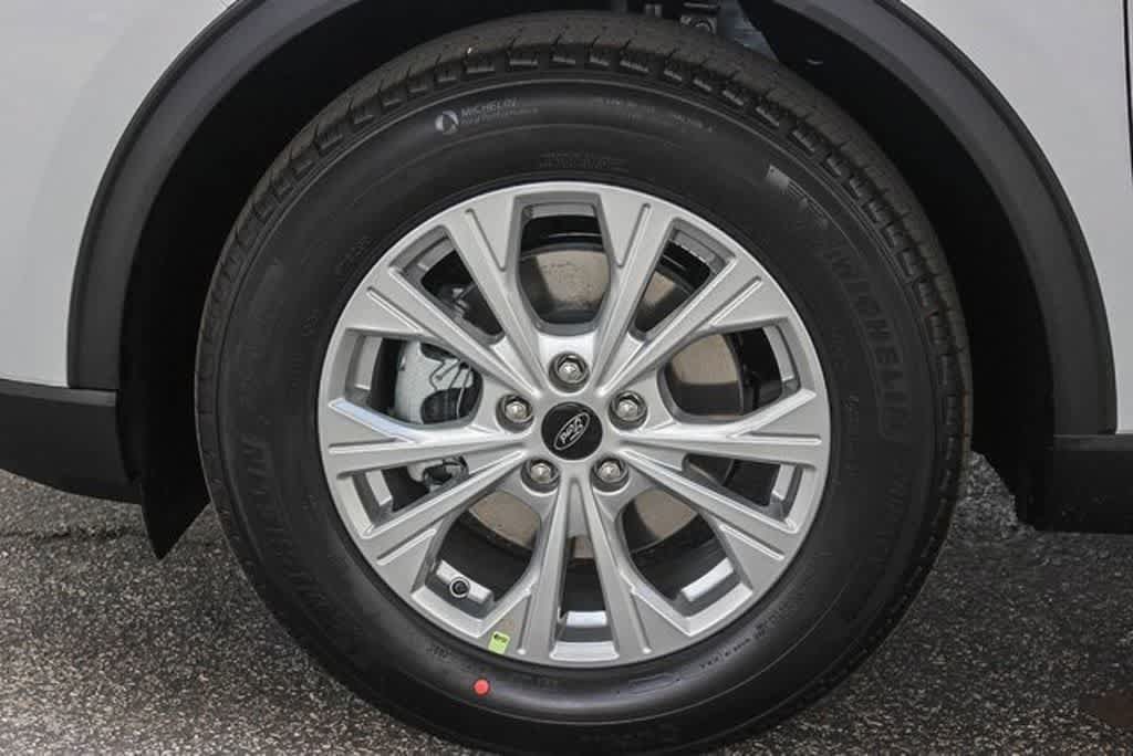 New 2024 Ford Escape Active w/ Tech Pack #2 FWD image 8