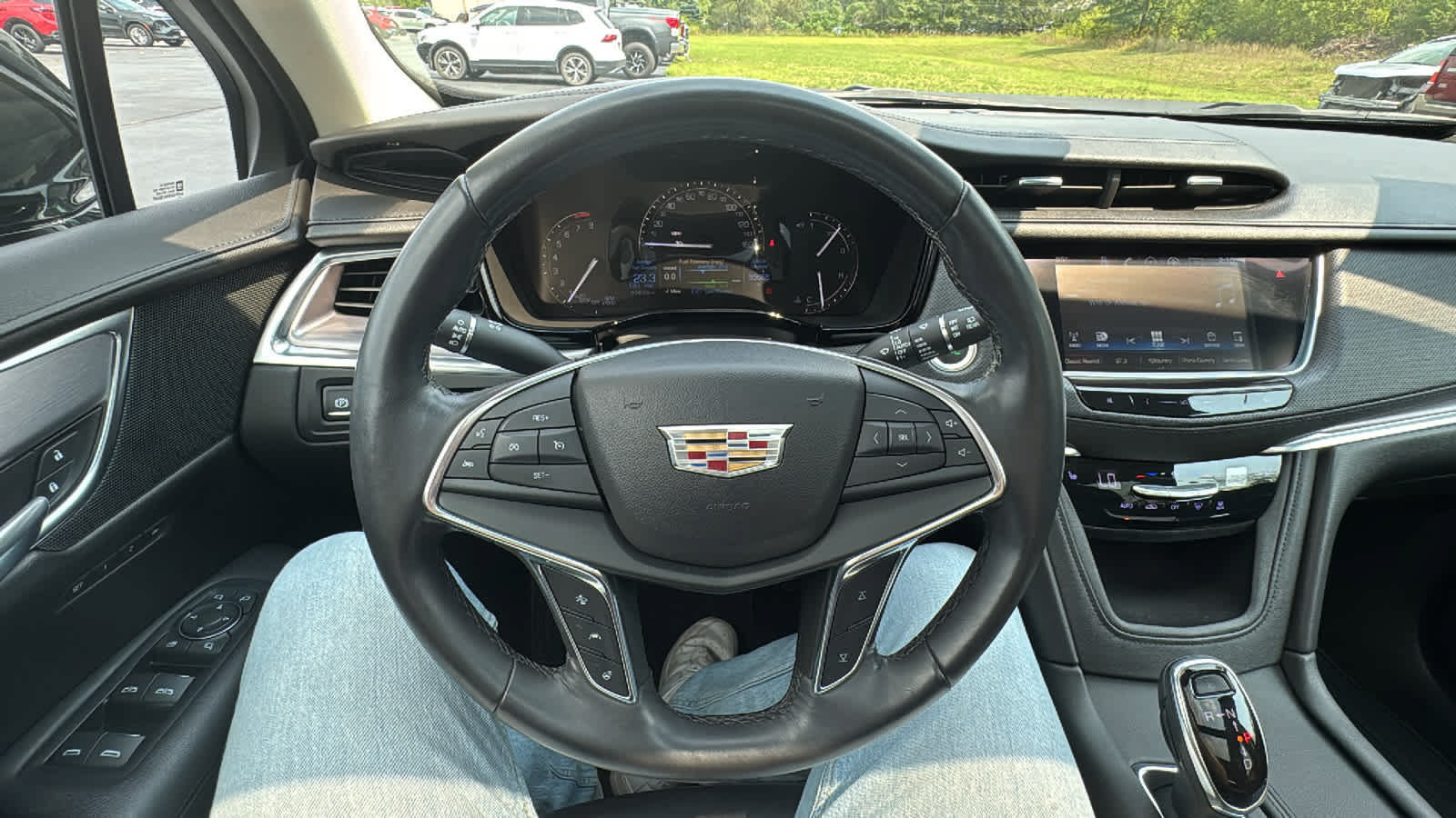 Certified 2018 Cadillac XT5 Luxury w/ Driver Awareness Package FWD image 11