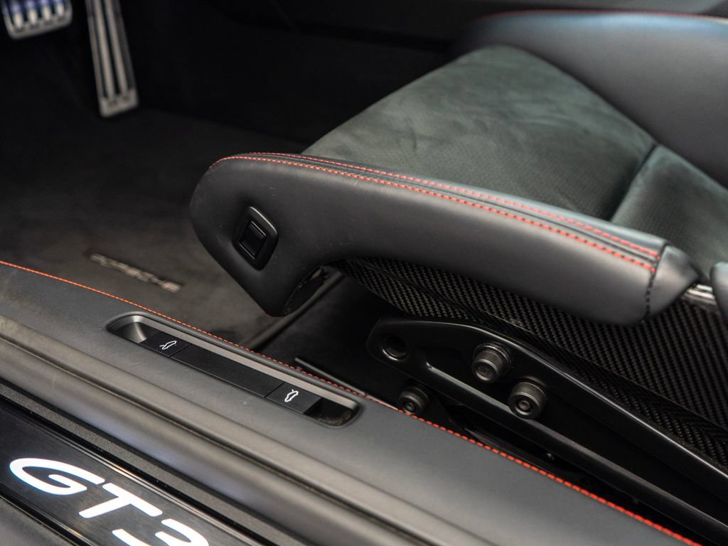 Certified 2024 Porsche 911 GT3 RWD image 35