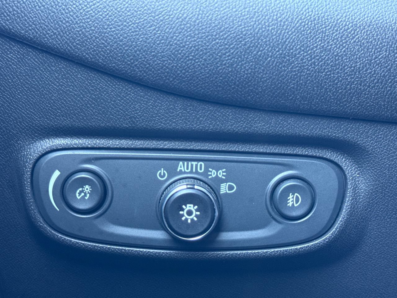 Used 2020 Chevrolet Equinox LT AWD/4WD image 27
