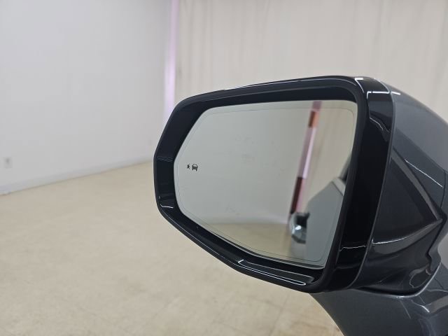 Used 2023 Cadillac XT4 Premium Luxury AWD/4WD image 9