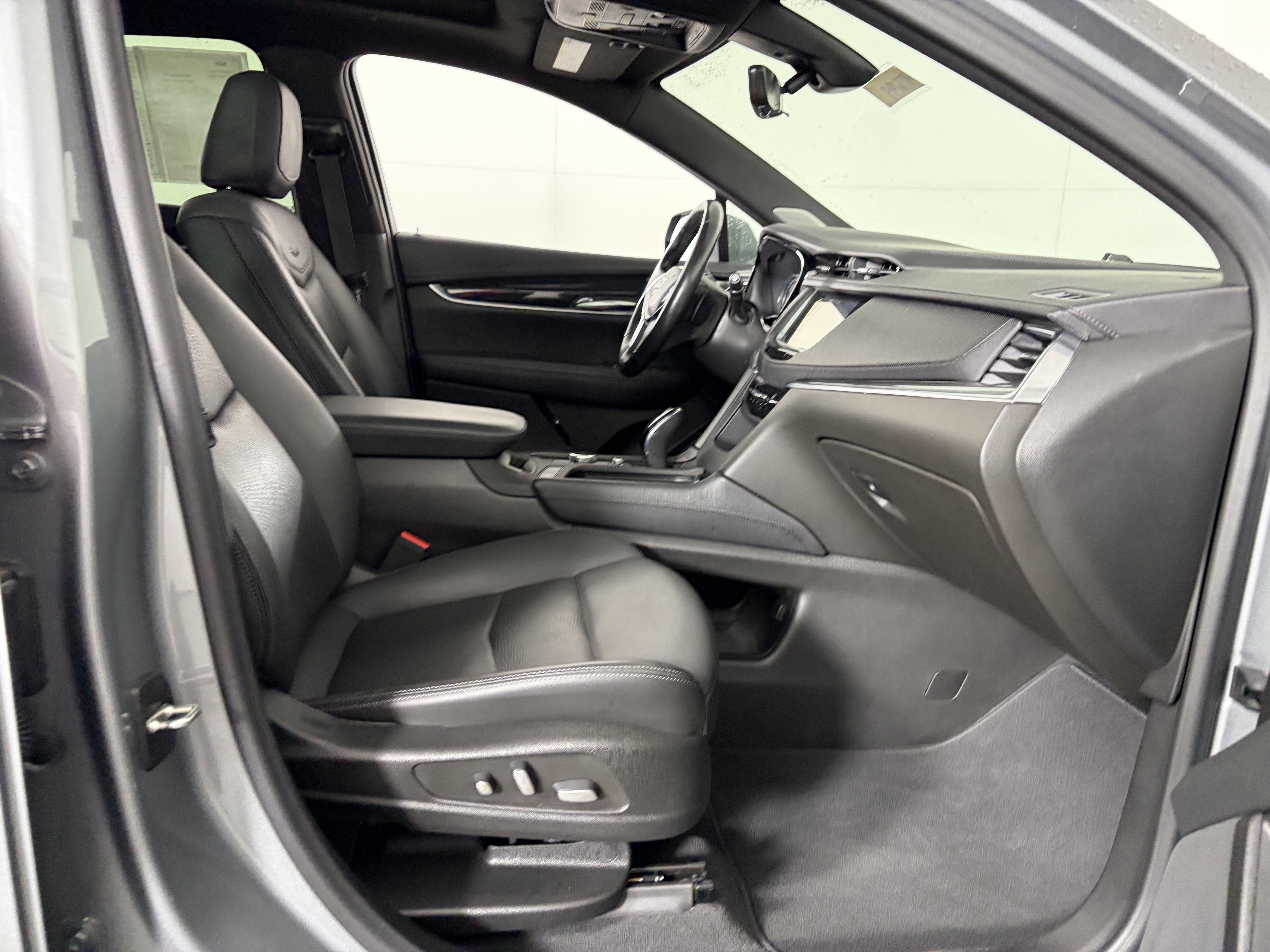 Certified 2023 Cadillac XT5 Premium Luxury w/ Technology Package image 43