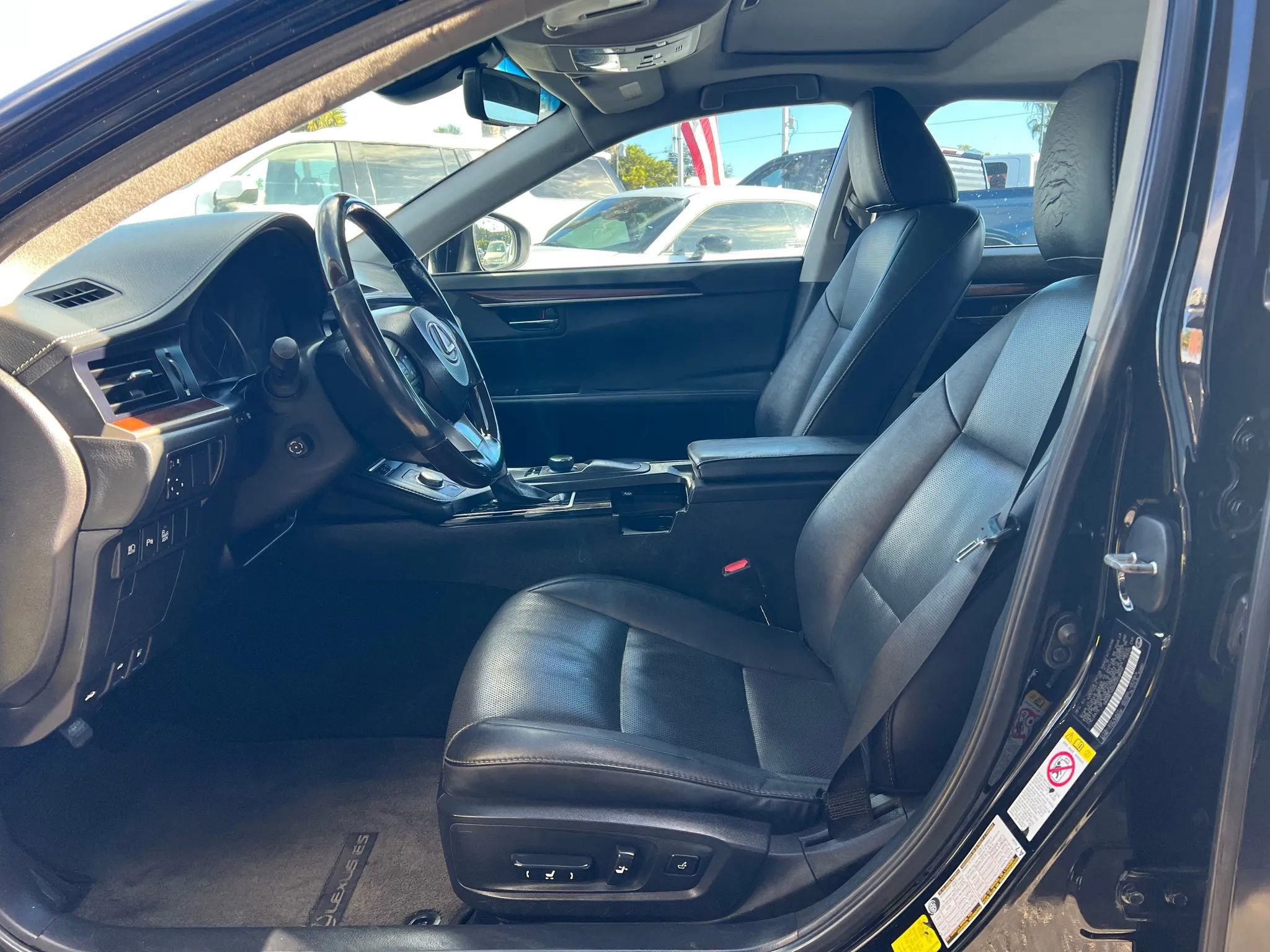 Used 2016 Lexus ES 350 image 11