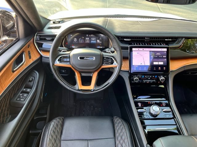 Certified 2025 Jeep Grand Cherokee Summit AWD/4WD image 34