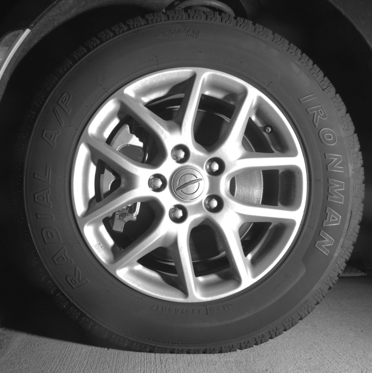 Used 2024 Chrysler Voyager LX image 12