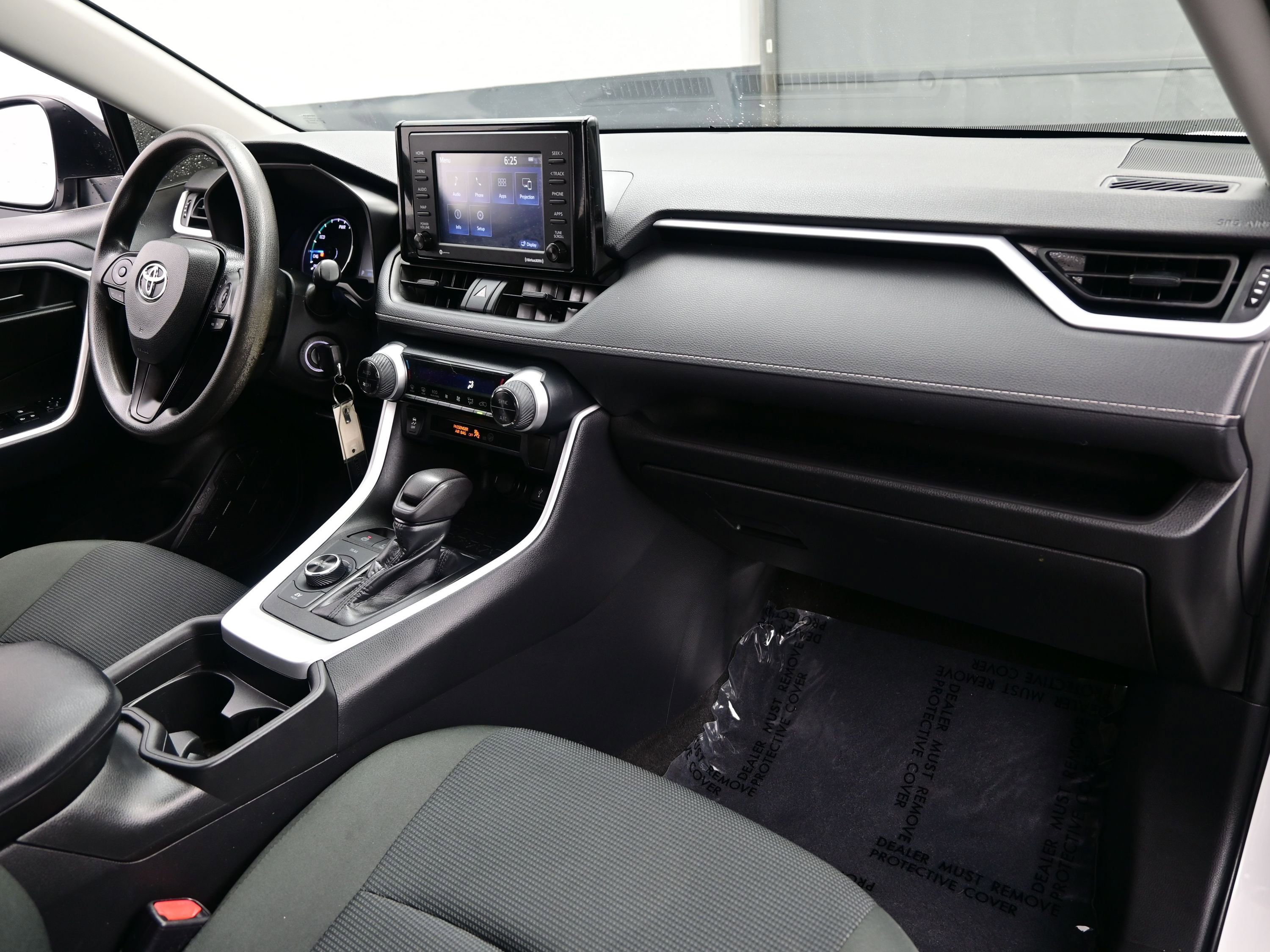 Used 2021 Toyota RAV4 LE AWD/4WD image 14