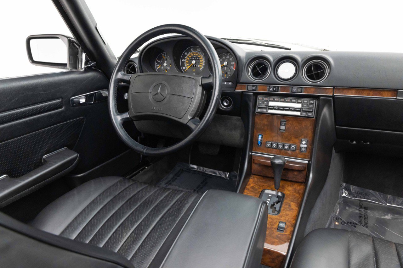 Used 1987 Mercedes-Benz 560 SL image 10
