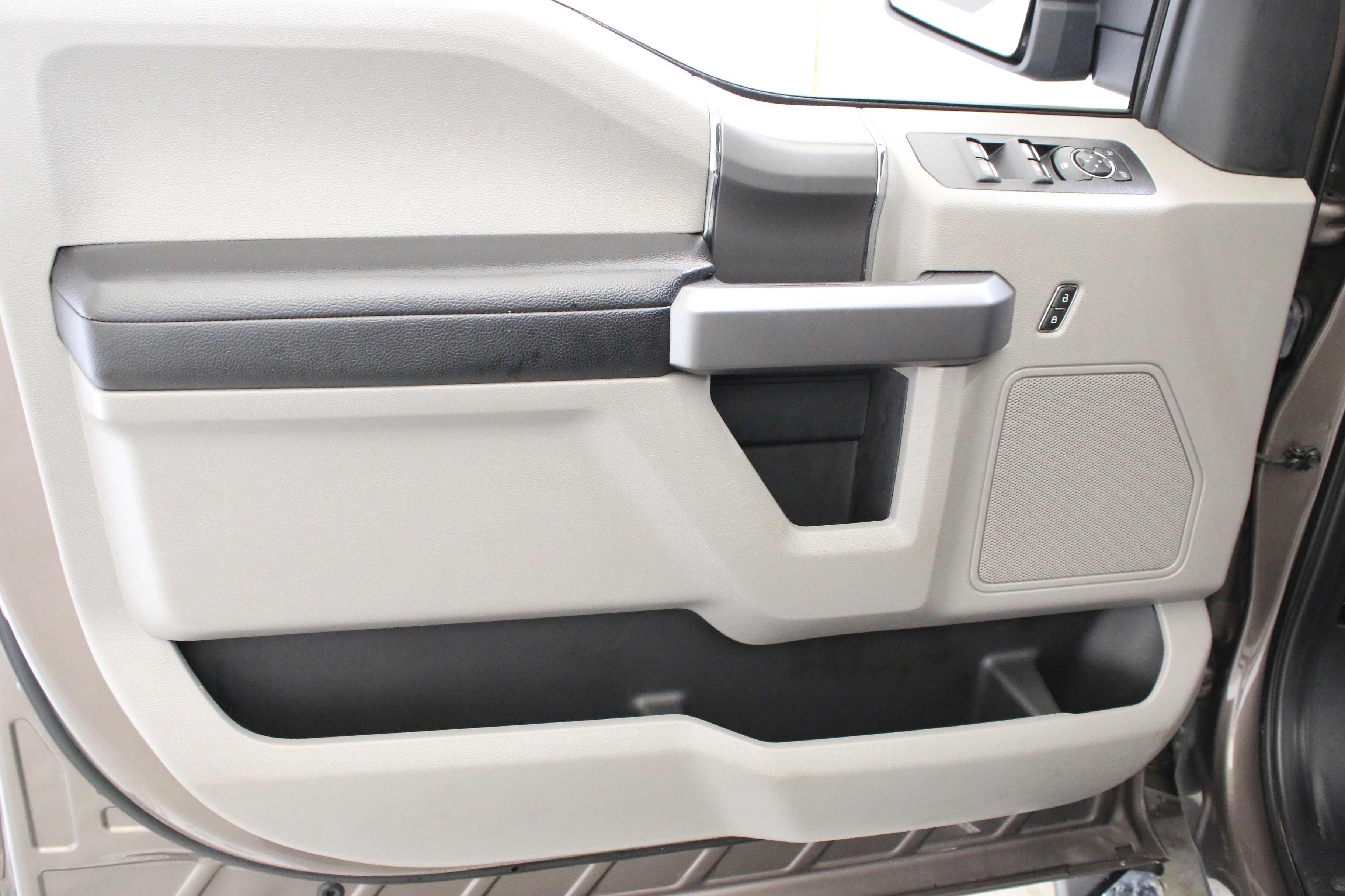 Used 2020 Ford F150 XLT w/ Equipment Group 302A Luxury image 21