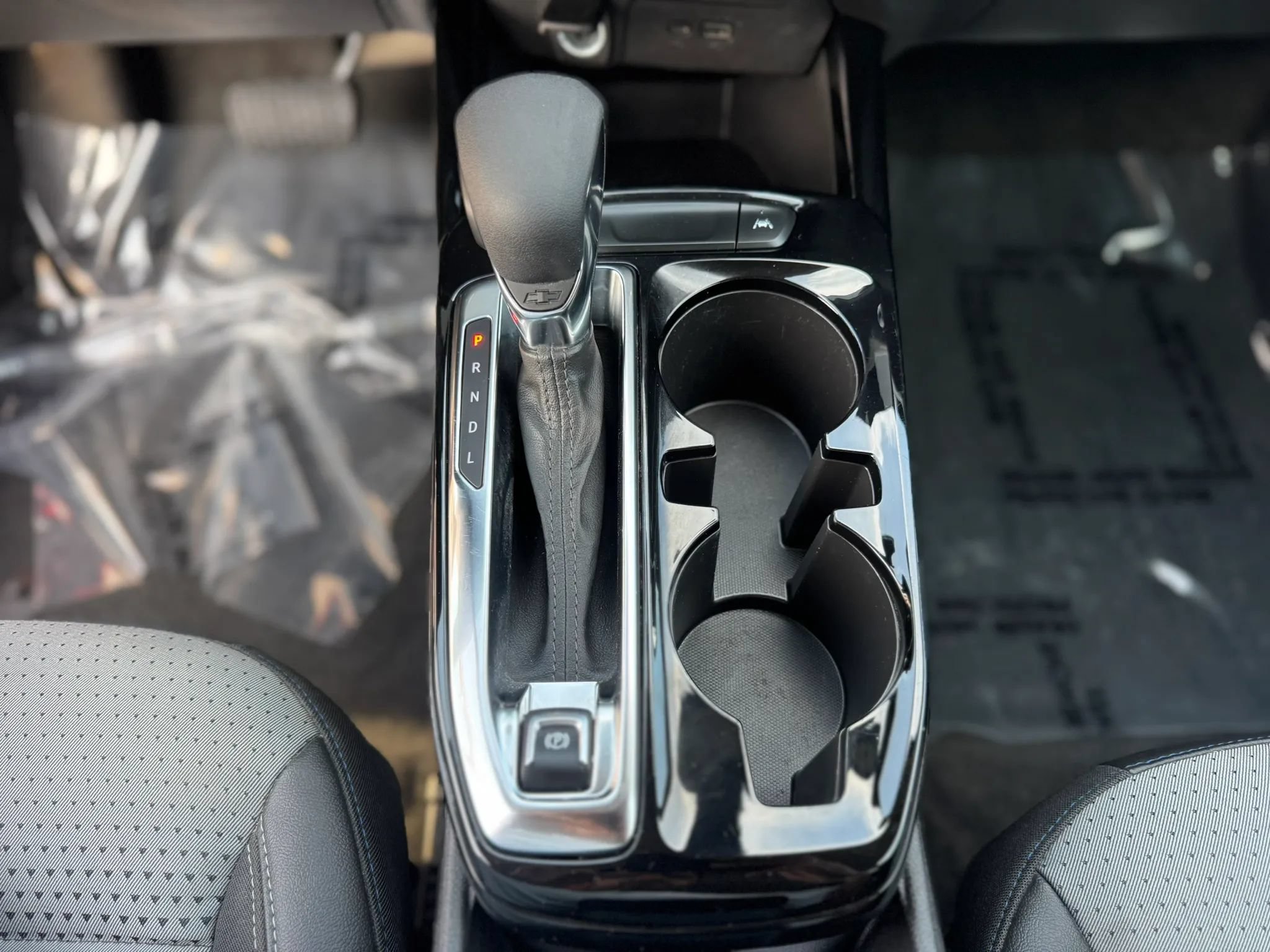 Used 2025 Chevrolet Trax LT FWD image 19