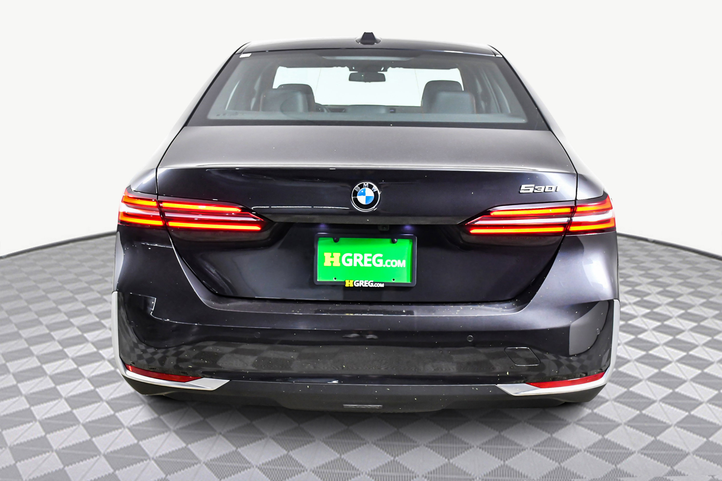 Used 2025 BMW 530i w/ Premium Package image 7