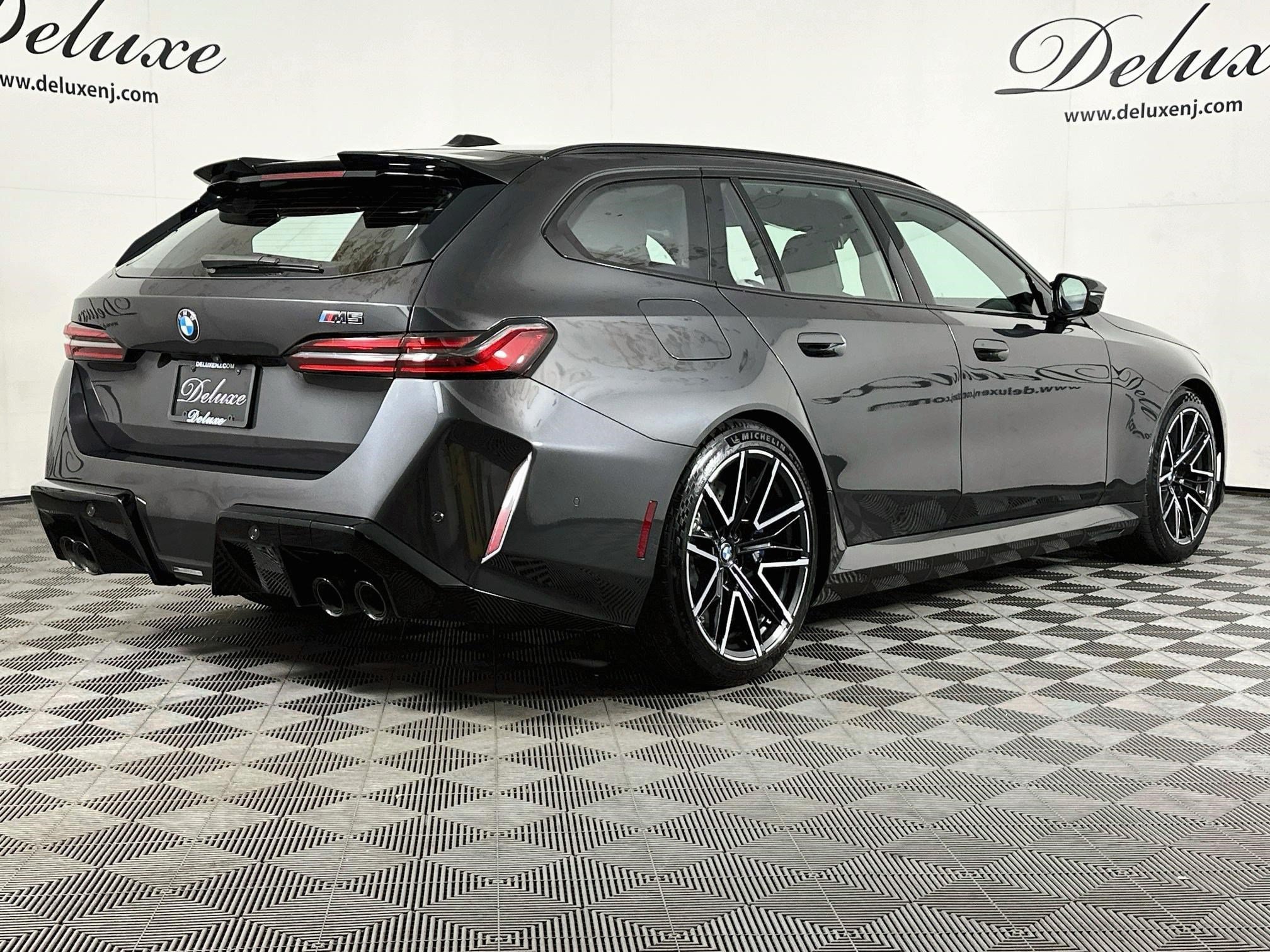 Used 2025 BMW M5 Touring w/ M Driver's Package AWD/4WD image 6