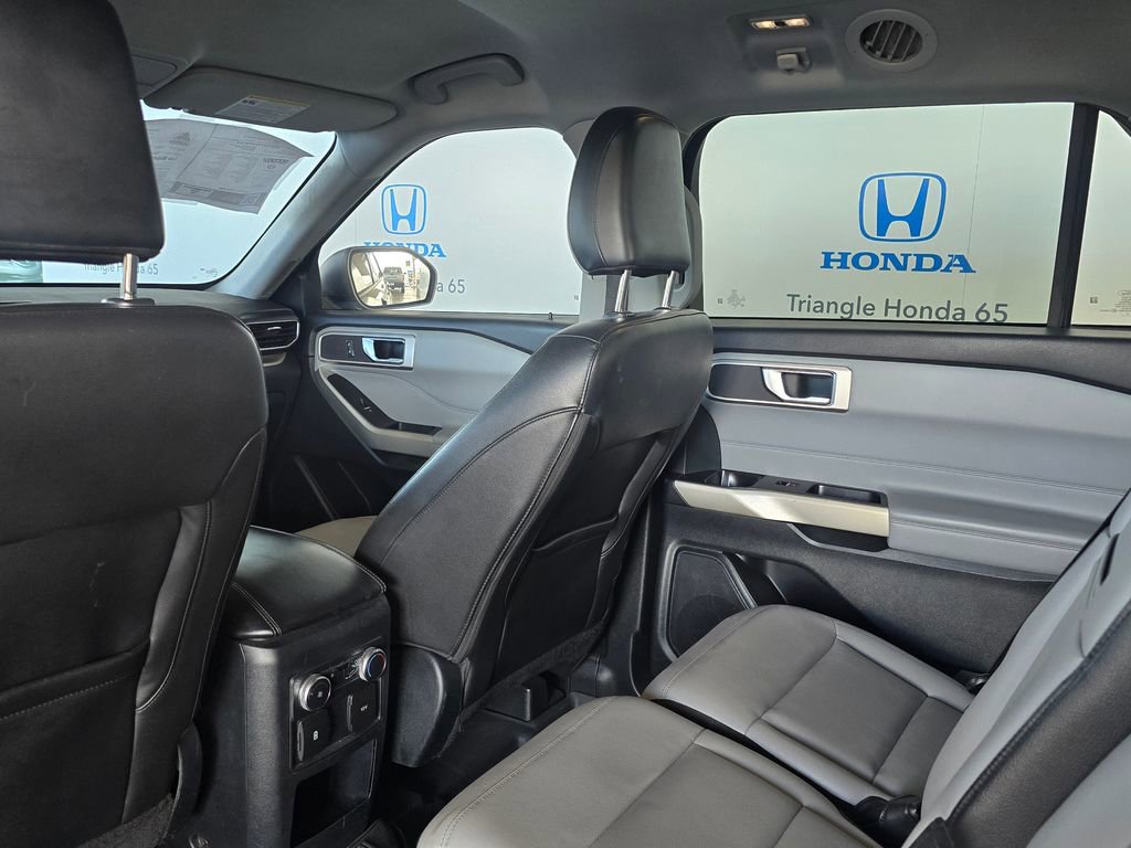 Used 2021 Ford Explorer XLT image 16