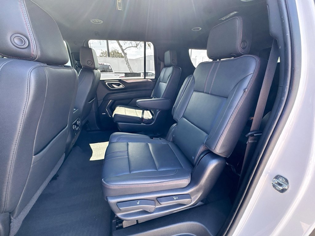 Used 2022 Chevrolet Suburban RST w/ Luxury Package AWD/4WD image 21