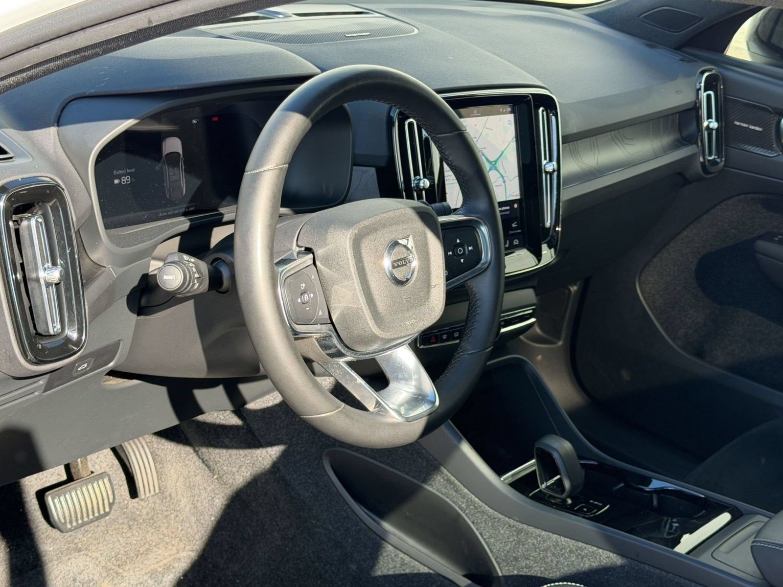 Used 2023 Volvo C40 P8 Recharge Ultimate w/ Protection Package Premier AWD/4WD image 4