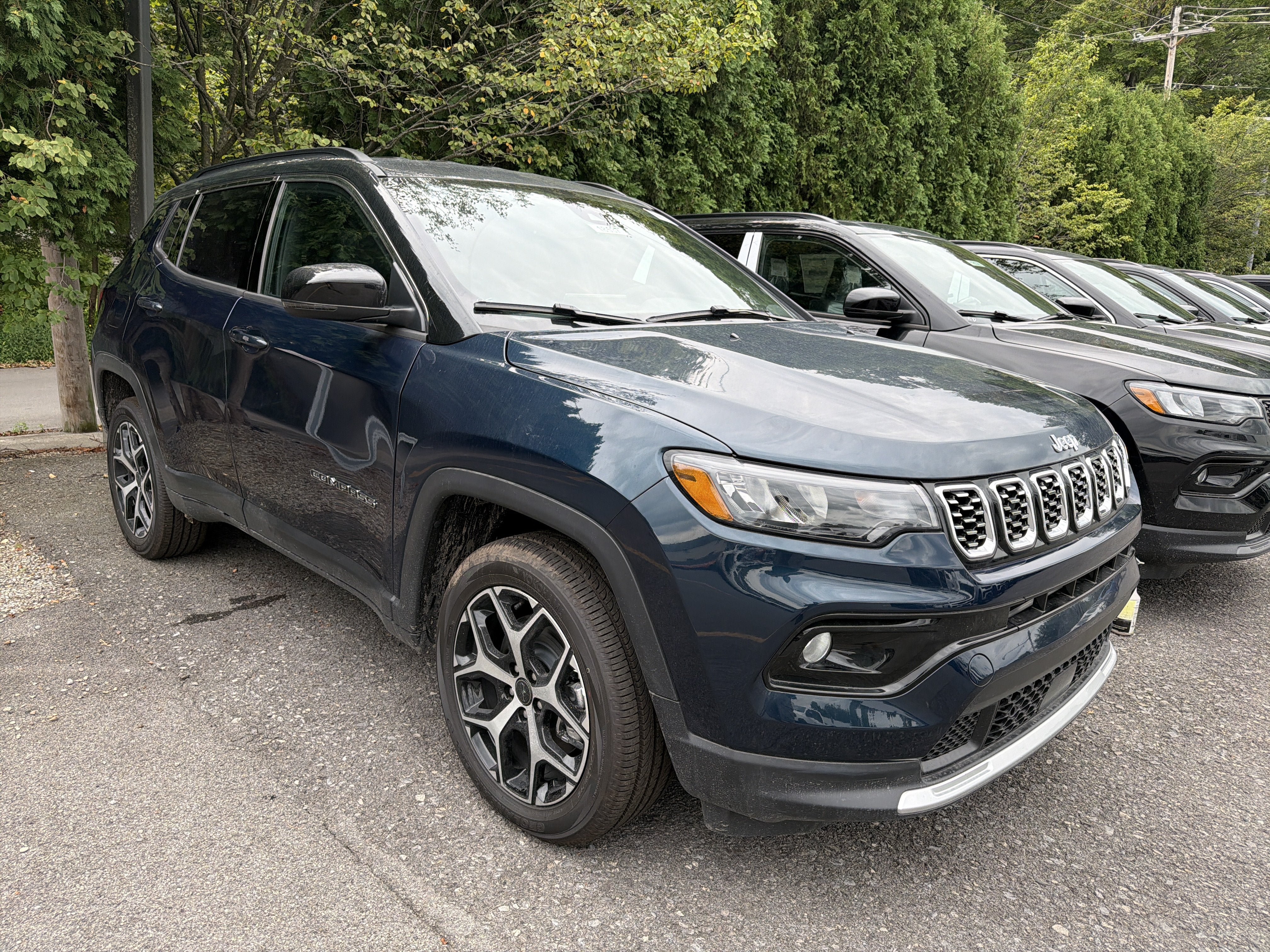 New 2026 Jeep Compass Limited AWD/4WD image 2