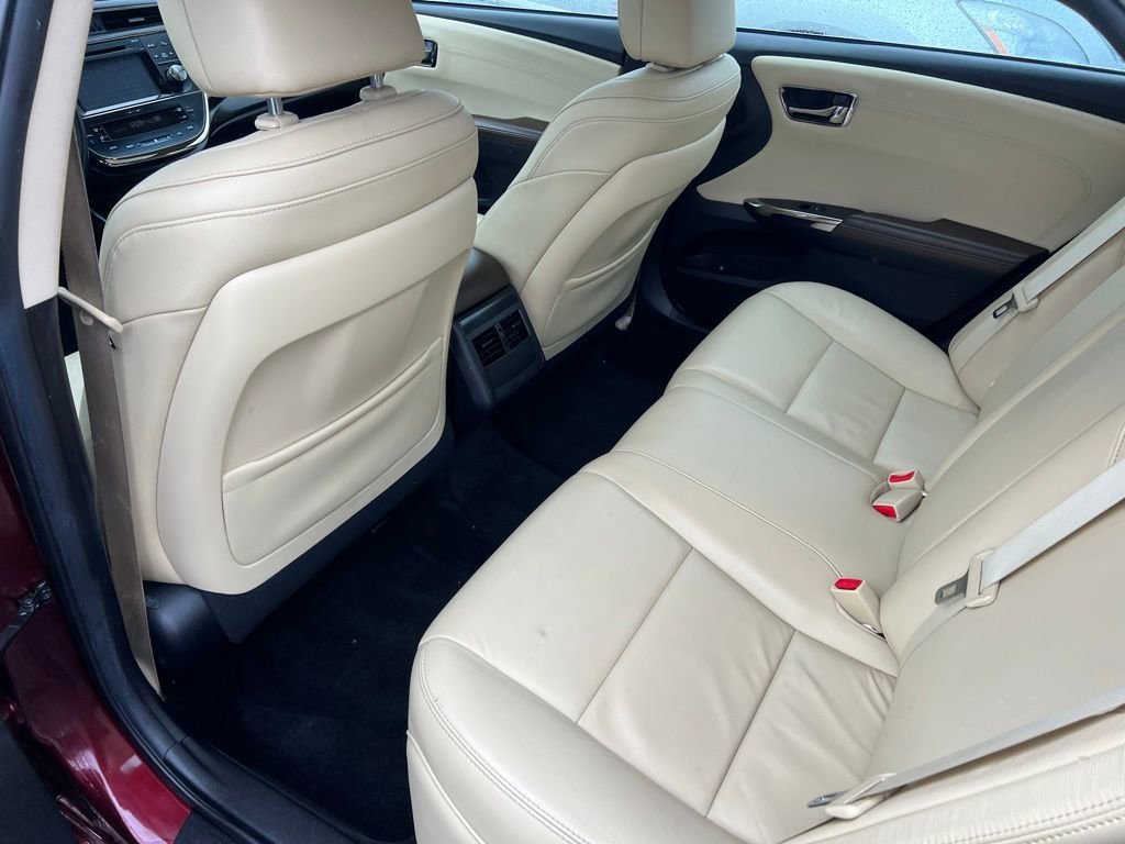 Used 2016 Toyota Avalon Touring image 17