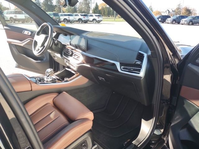 Used 2021 BMW X5 xDrive45e w/ Executive Package image 19