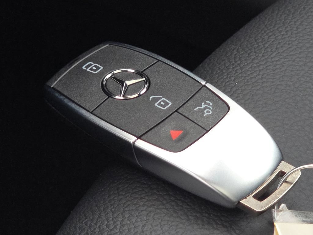 New 2026 Mercedes-Benz GLA 250 4MATIC image 37