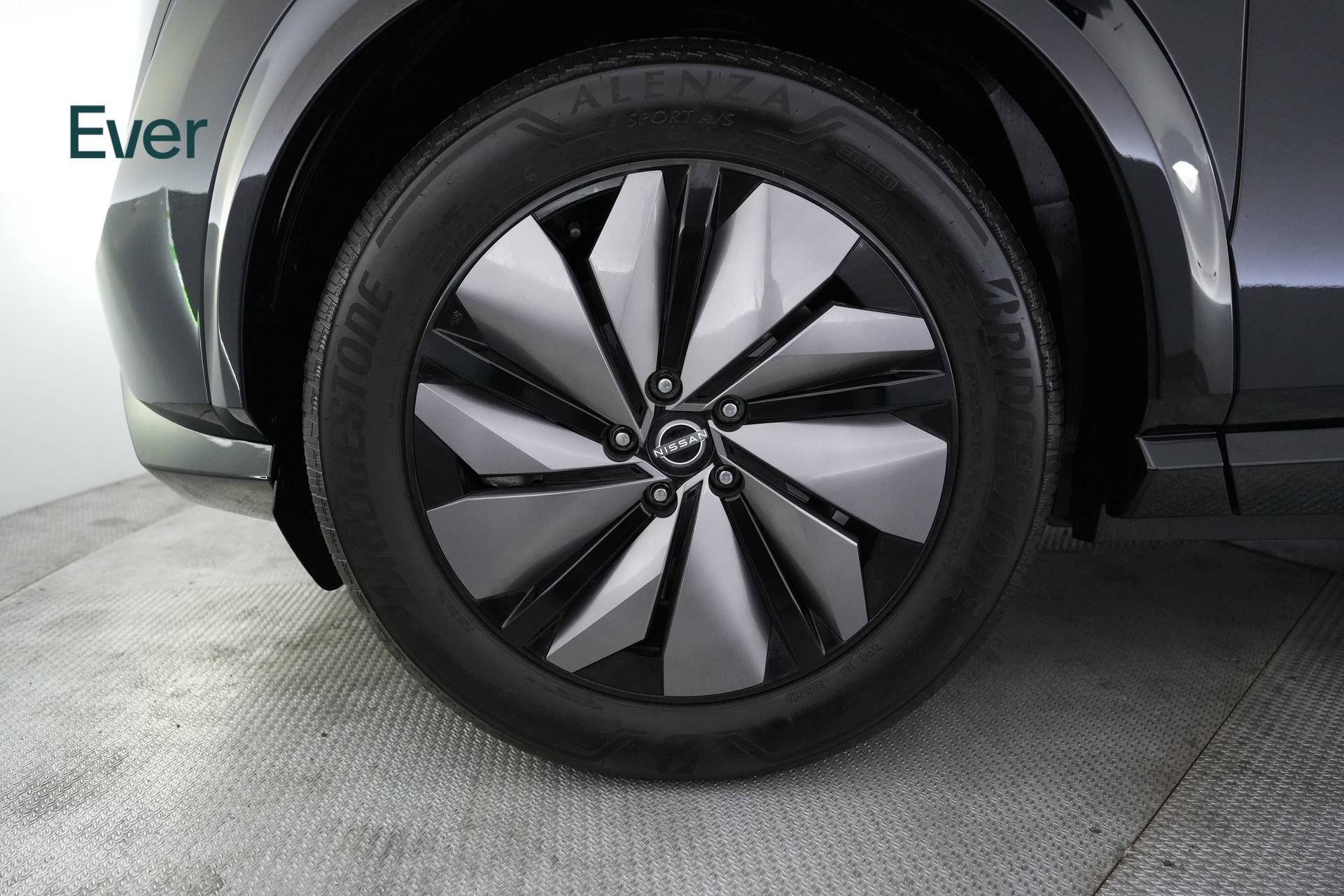 Used 2024 Nissan Ariya AWD image 19