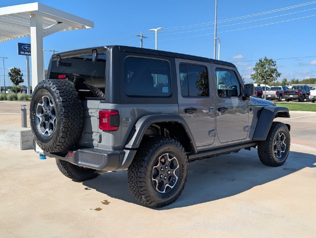 Used 2023 Jeep Wrangler Unlimited Rubicon 4xe w/ Cold Weather Group AWD/4WD image 5