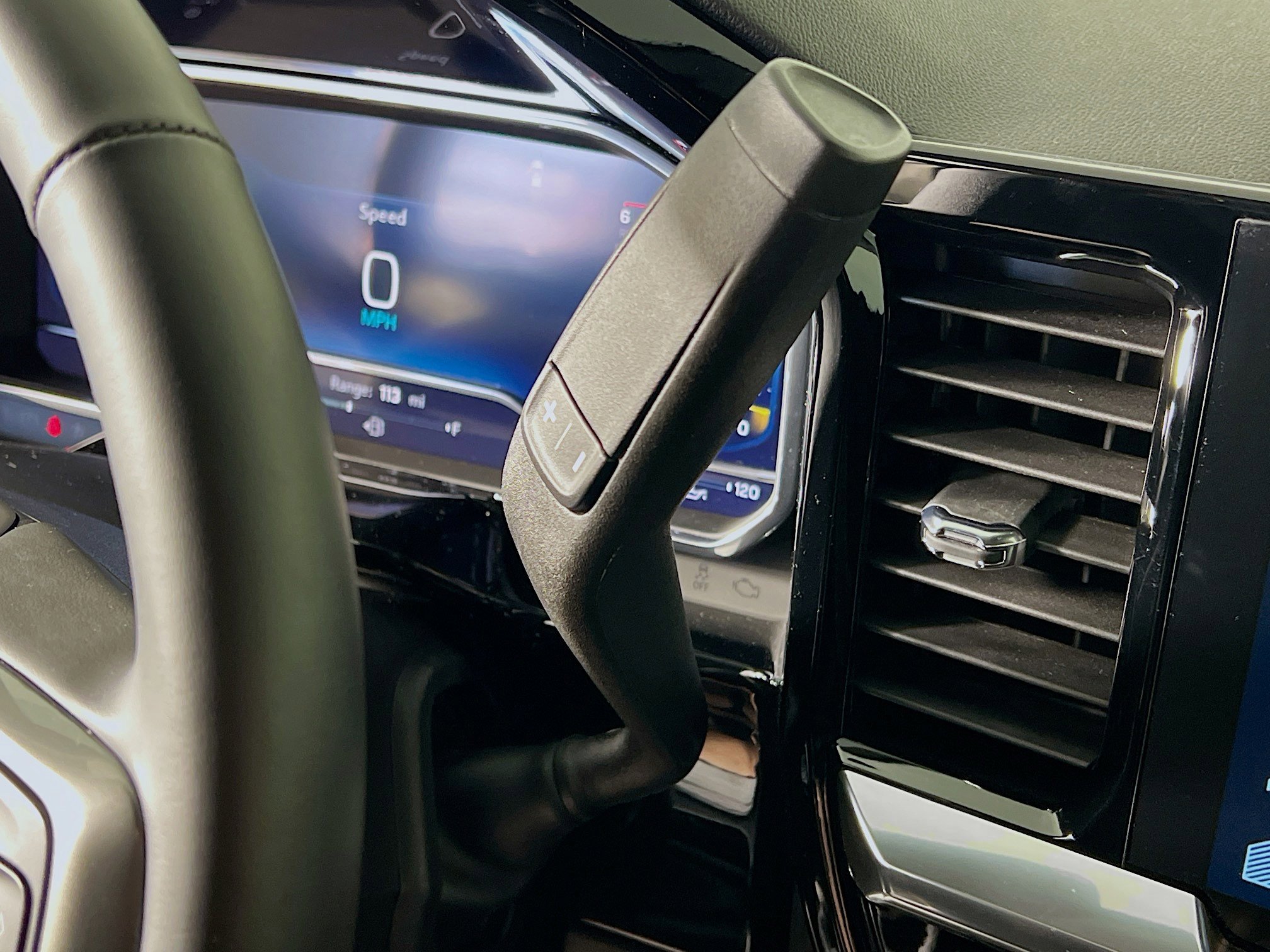 Used 2025 Chevrolet Silverado 2500 LT w/ Safety Package image 11