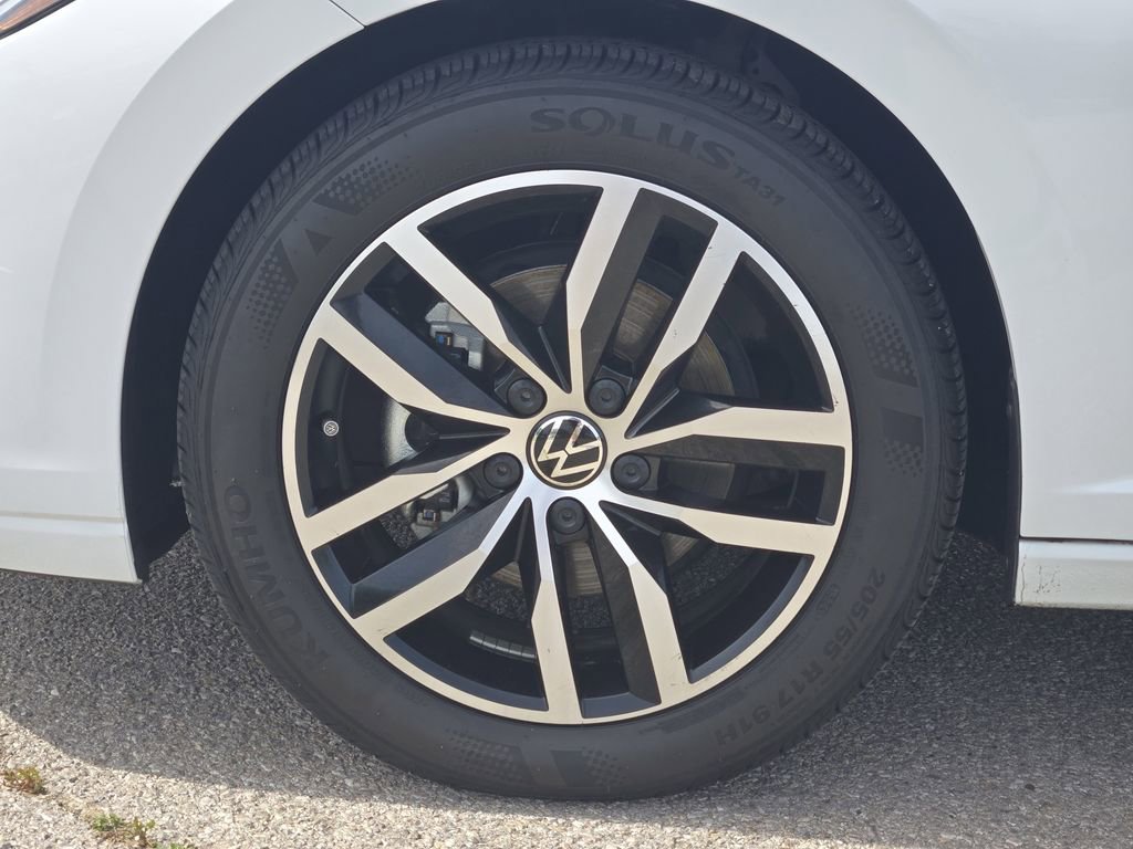 Used 2025 Volkswagen Jetta Sport image 13