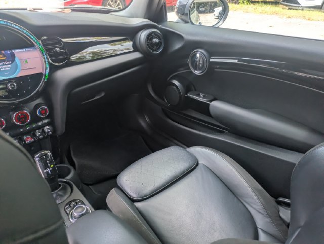 Used 2022 MINI Cooper S w/ Driver Assistance Package FWD image 15