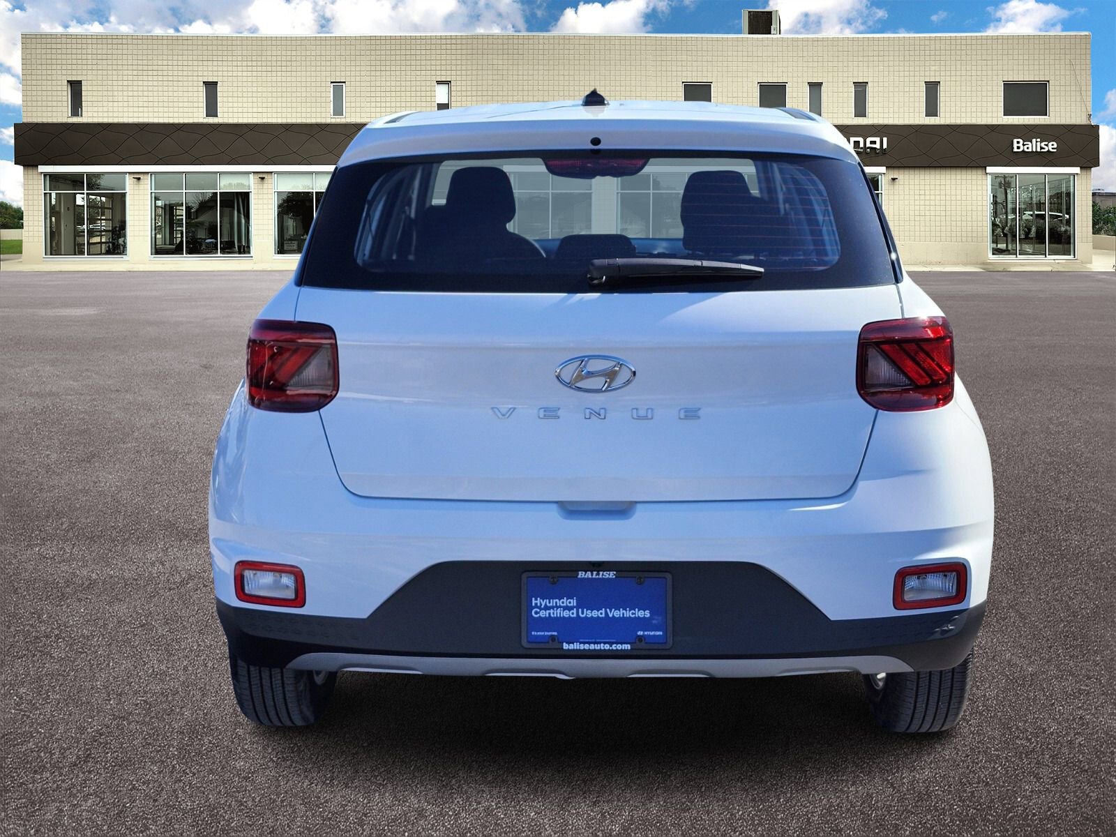 Certified 2026 Hyundai Venue SE image 4