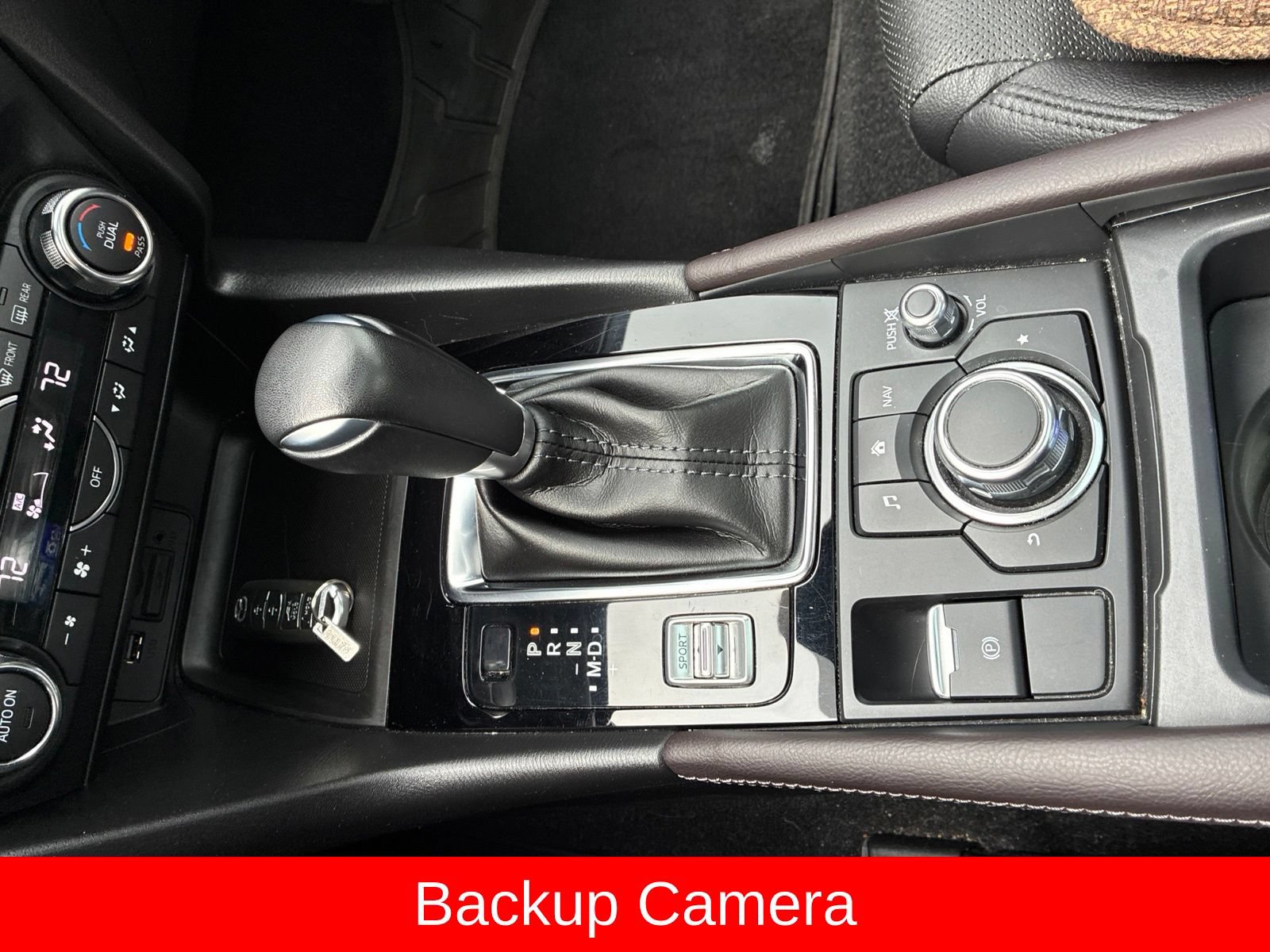 Used 2017 MAZDA MAZDA3 Grand Touring w/ Premium Equipment Package FWD image 4