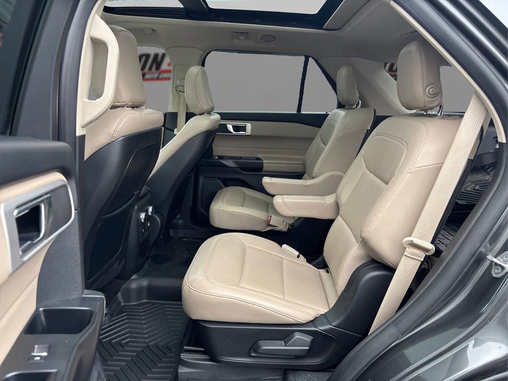 Used 2020 Ford Explorer XLT w/ Equipment Group 202A image 10