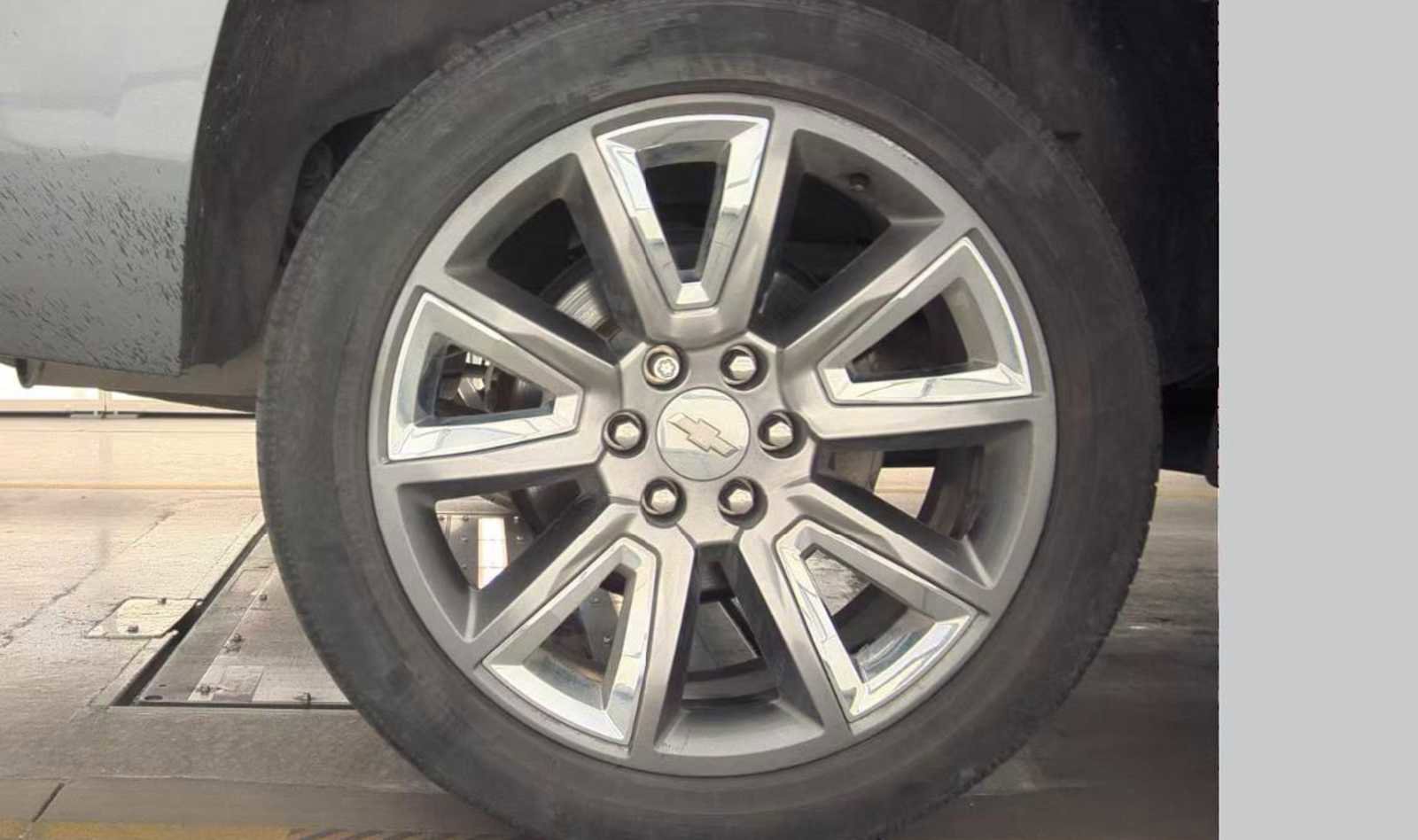 Used 2019 Chevrolet Tahoe LT image 23