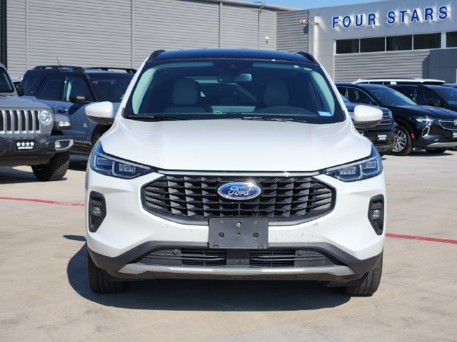 Used 2025 Ford Escape Platinum AWD/4WD image 3