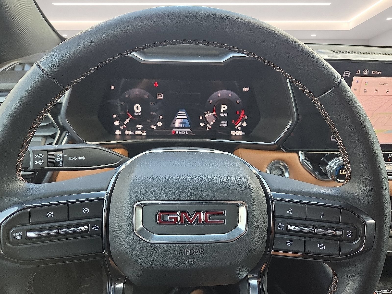 Used 2025 GMC Canyon AT4 w/ Nightfall Edition AWD/4WD image 4