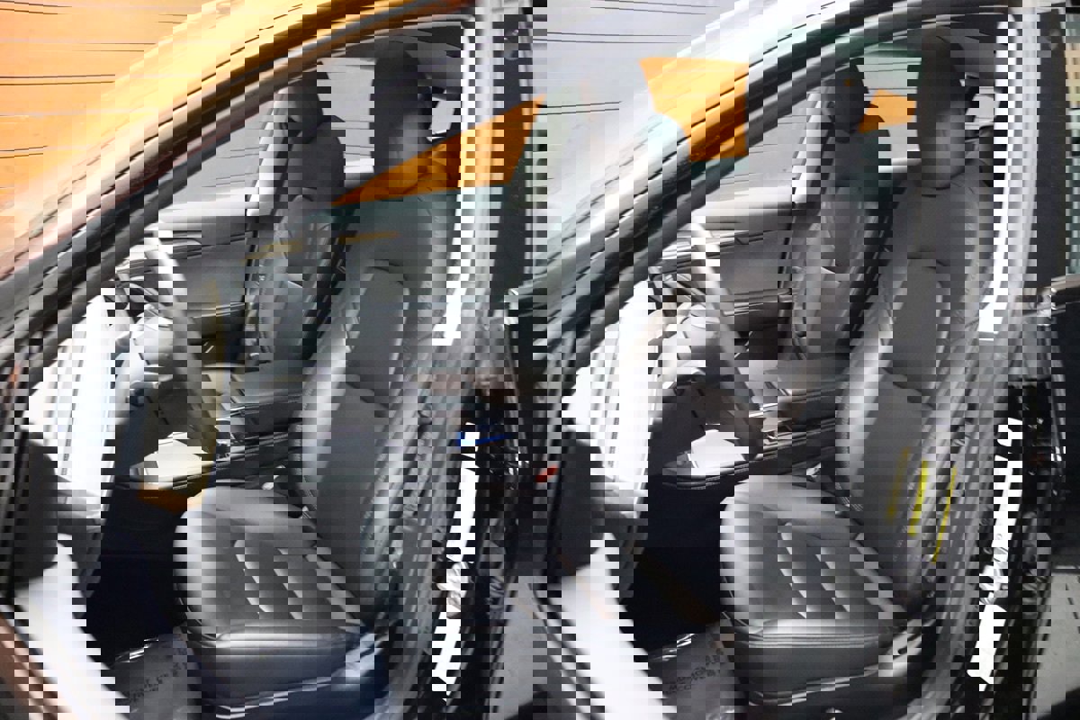 Used 2023 Tesla Model 3 Standard Range image 37