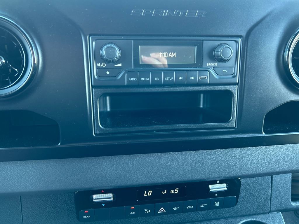 Used 2019 Mercedes-Benz Sprinter 2500 image 9