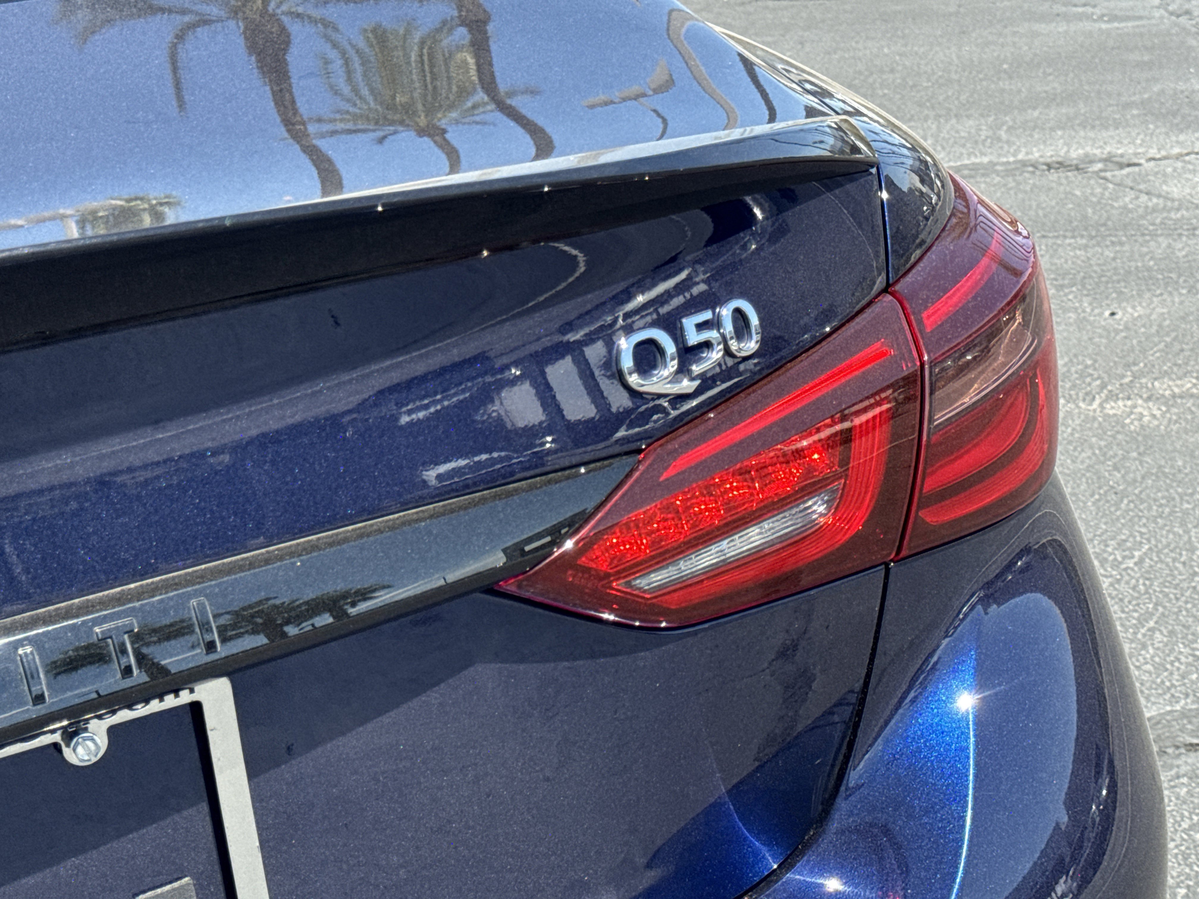 Used 2023 INFINITI Q50 Sensory image 33