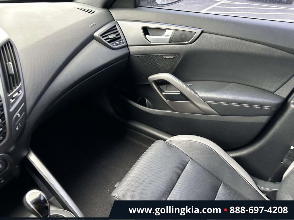 Used 2016 Hyundai Veloster Turbo FWD image 29
