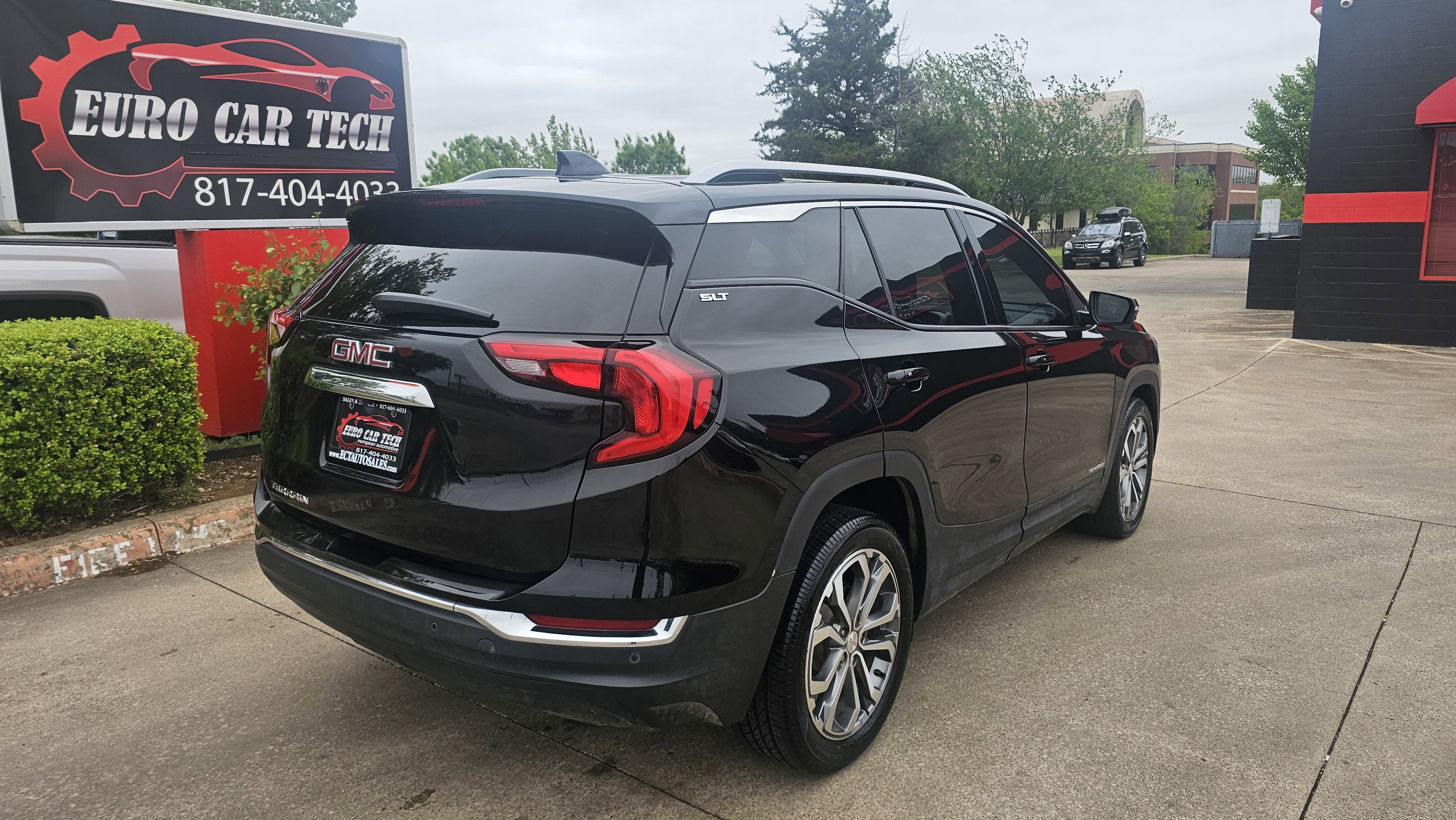 Used 2021 GMC Terrain SLT FWD image 8