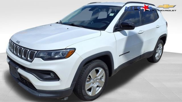 Used 2022 Jeep Compass Latitude image 1