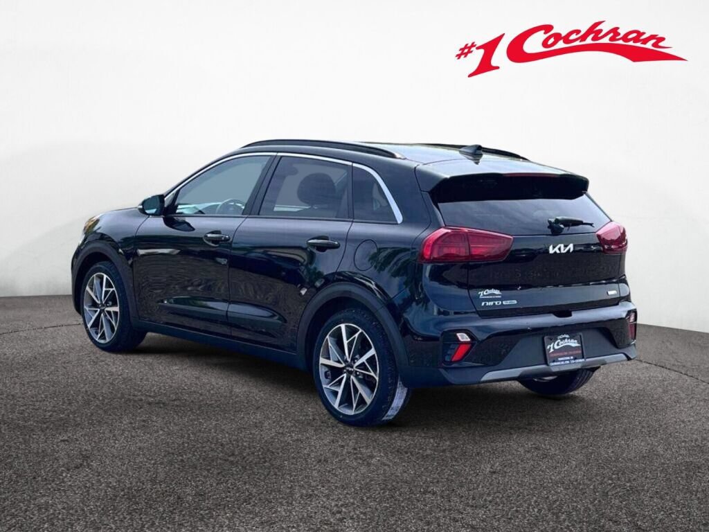 Used 2022 Kia Niro Touring Special Edition FWD image 9