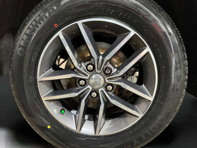 Used 2018 Jeep Grand Cherokee Limited image 36