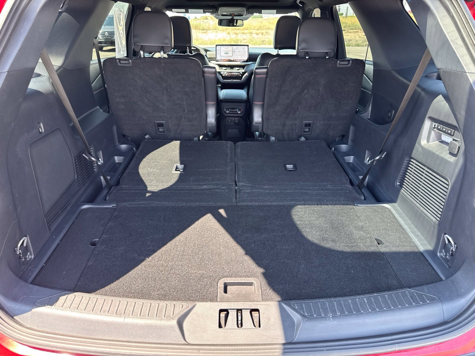 Used 2025 Ford Explorer ST w/ Sun And Sound Package AWD/4WD image 16