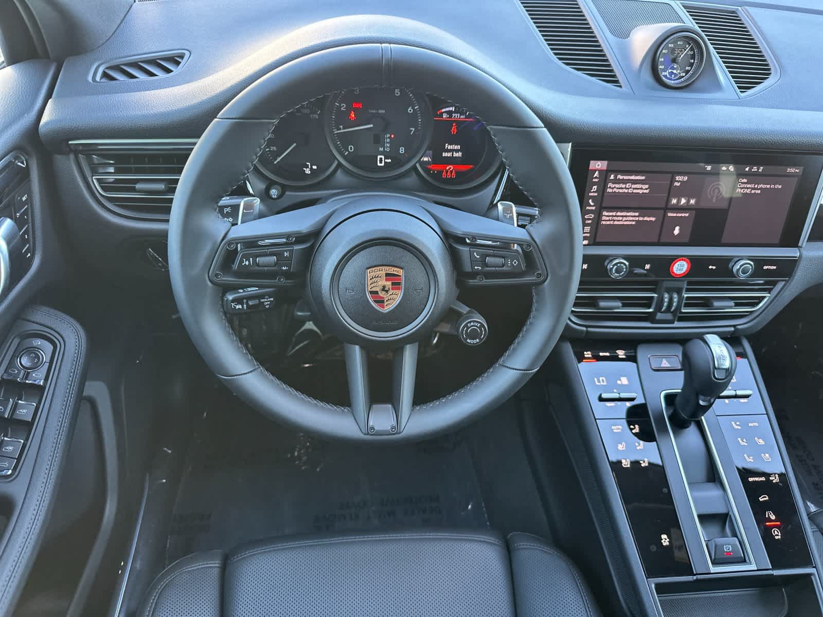 New 2026 Porsche Macan AWD/4WD image 15