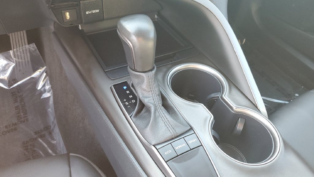 Used 2024 Toyota Camry SE w/ Convenience Package FWD image 25