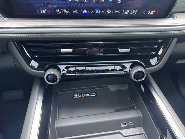 New 2026 Chevrolet Tahoe Premier w/ Sun And Tow Package AWD/4WD image 15