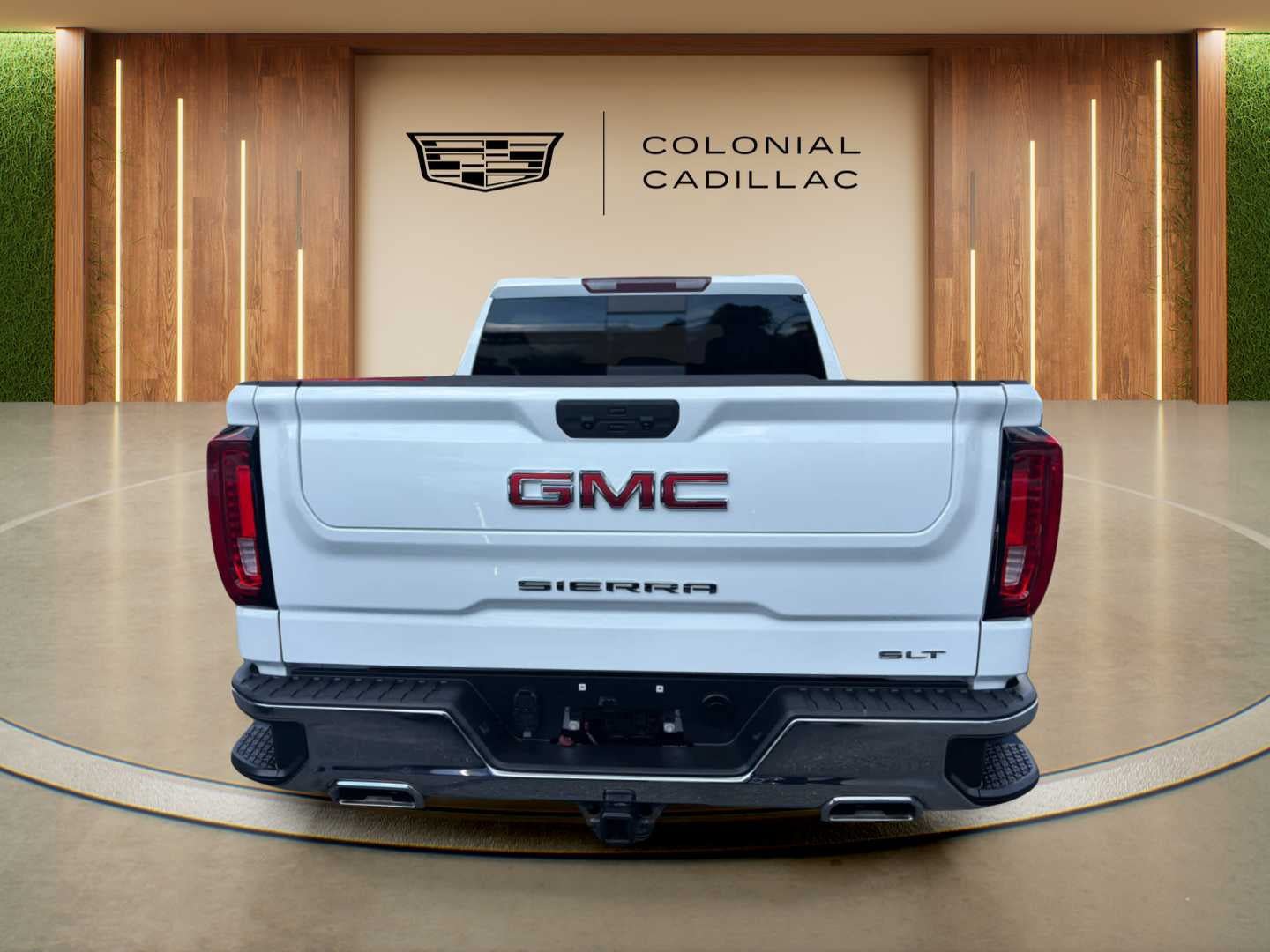 Used 2023 GMC Sierra 1500 SLT w/ SLT Convenience Package AWD/4WD image 4
