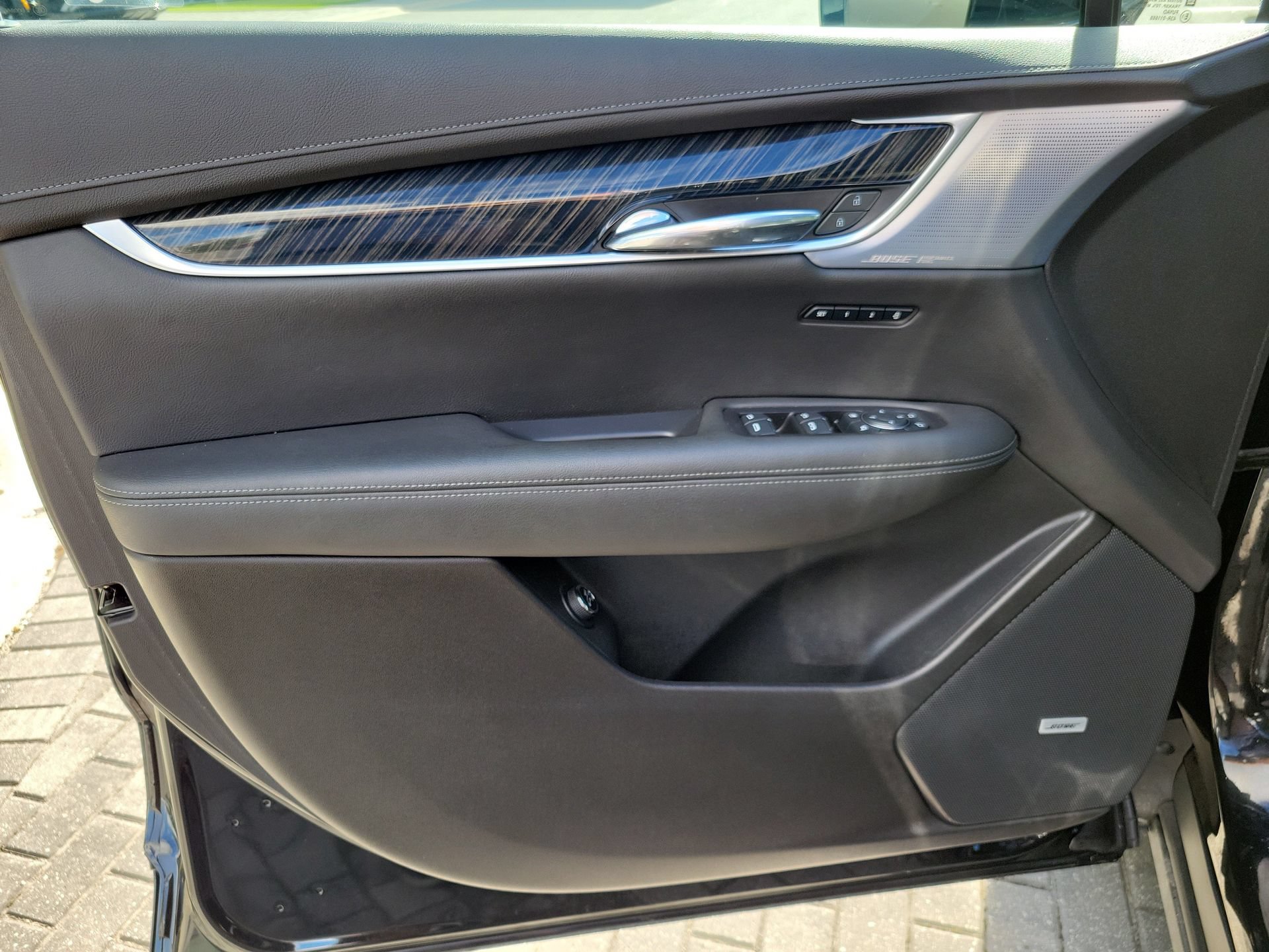 Used 2024 Cadillac XT6 Premium Luxury FWD image 25