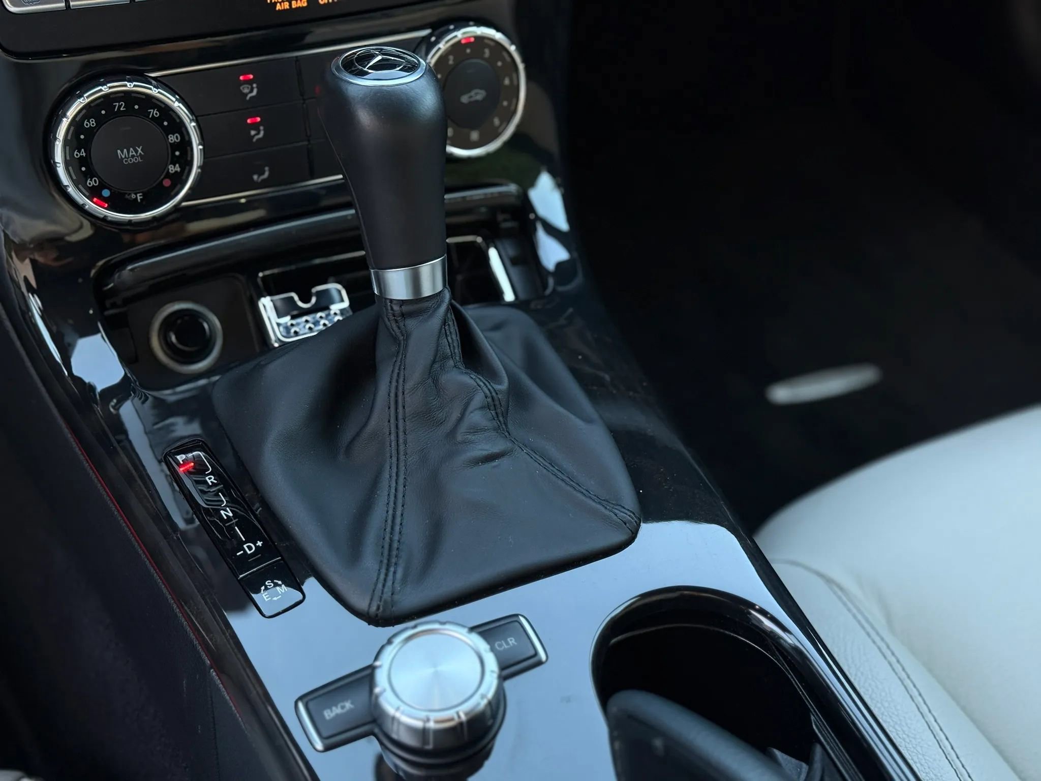 Used 2013 Mercedes-Benz SLK 250 image 33