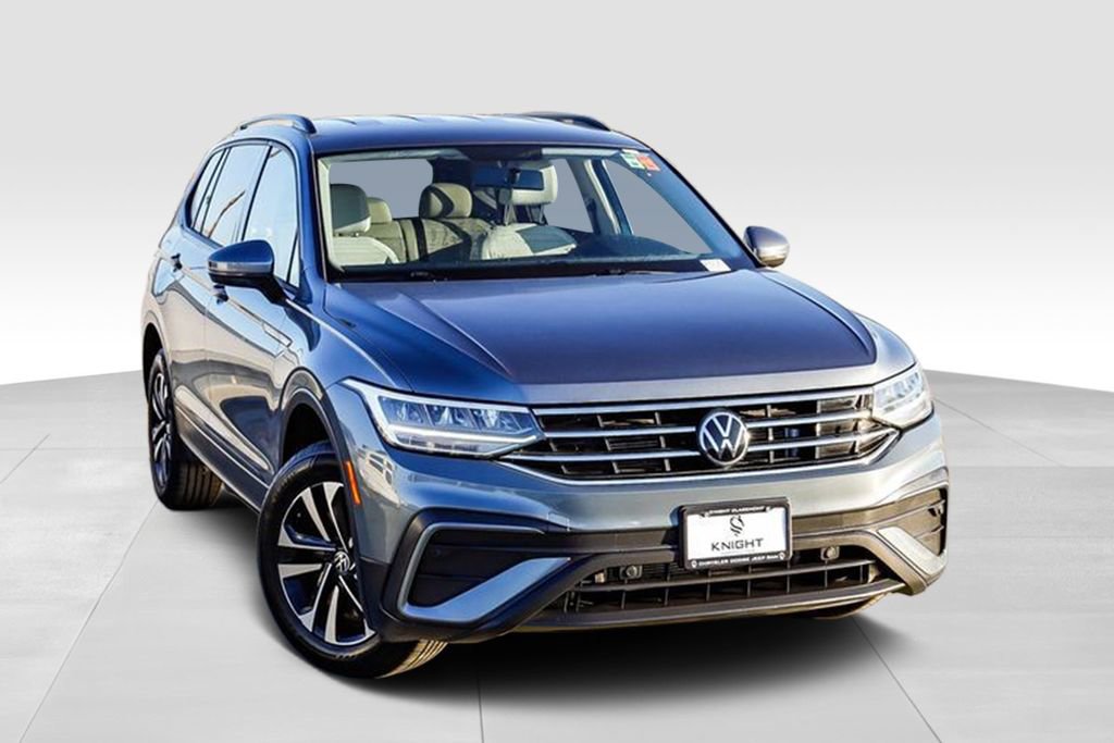 Used 2022 Volkswagen Tiguan S image 2