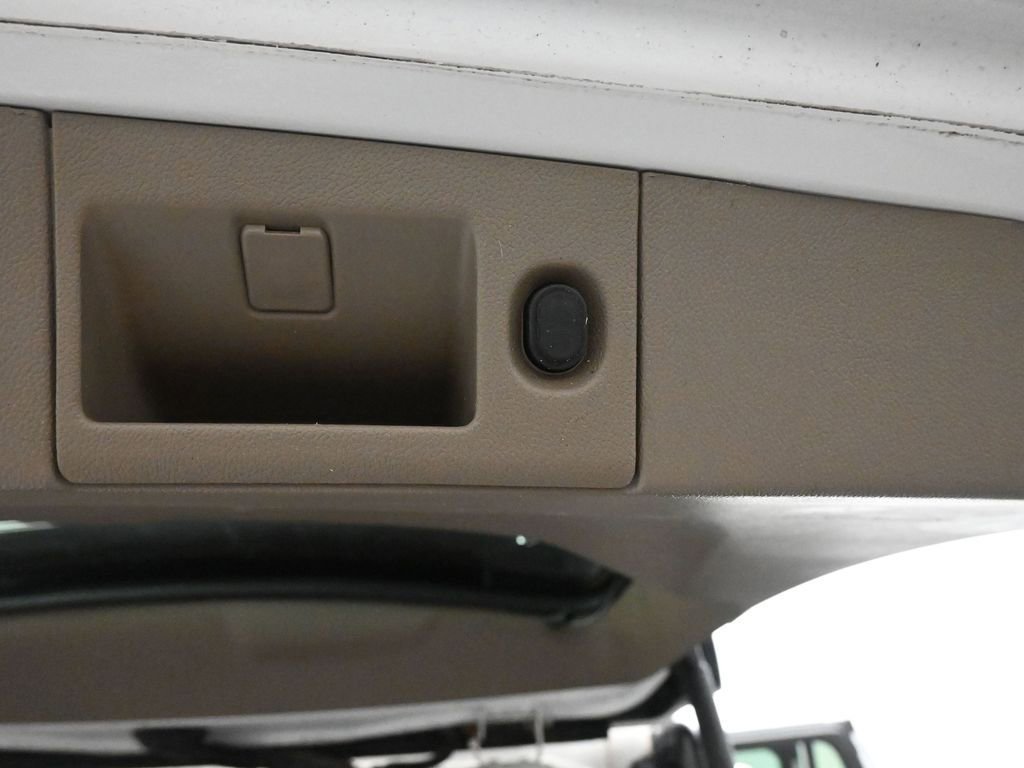 Used 2017 GMC Yukon SLT image 26